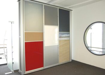 schrankladen-karlsruhe_einbauschrank-mit-gleittueren-10